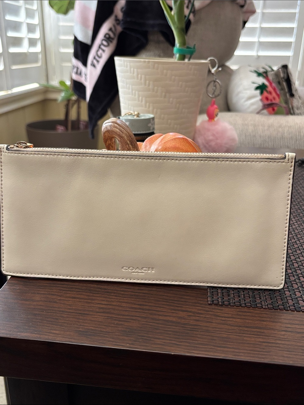 Coach Sleek Light Beige Leather Skinny Cash Wallet /Clutch Pouch Insert Bag.